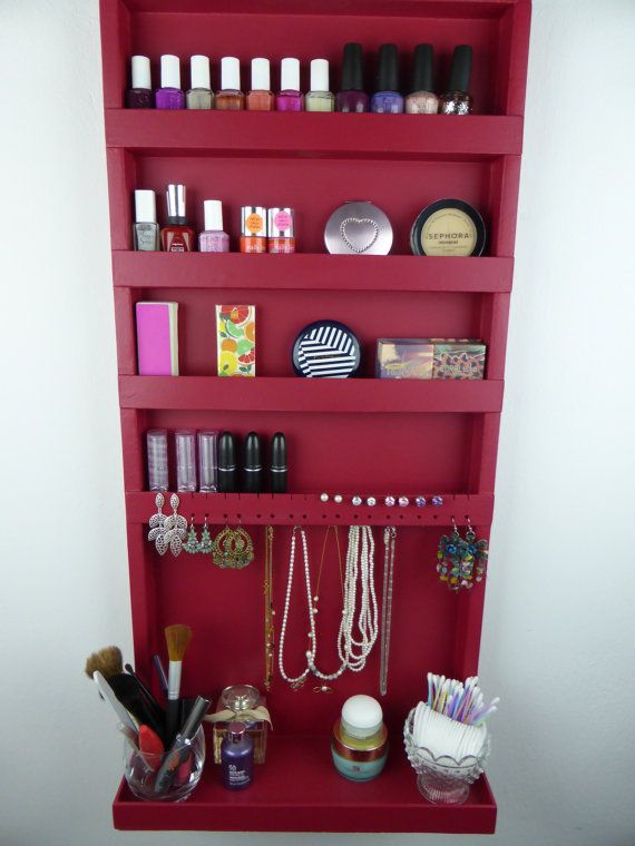 Etagères maquillage