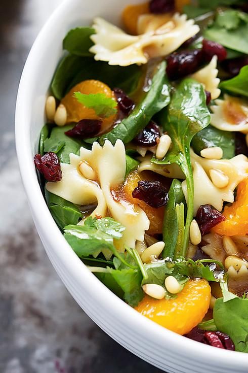 salade-pates-noix-pignons-raisin-clementine