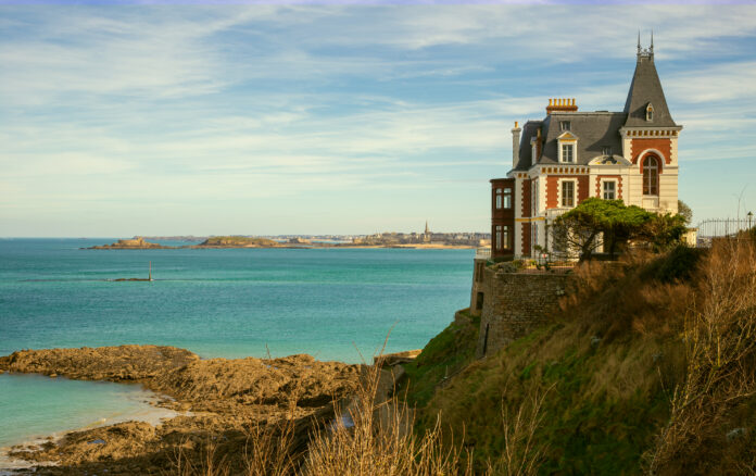 Splendid,Belle,Epoque,House,In,Dinard,,Brittany,,France