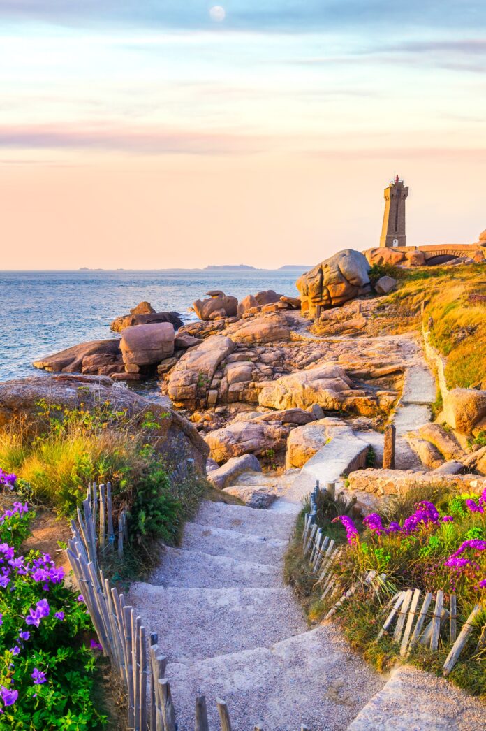 Lighthouse,Of,Ploumanach,At,The,Golden,Hour,In,Perros-guirec,,Cotes