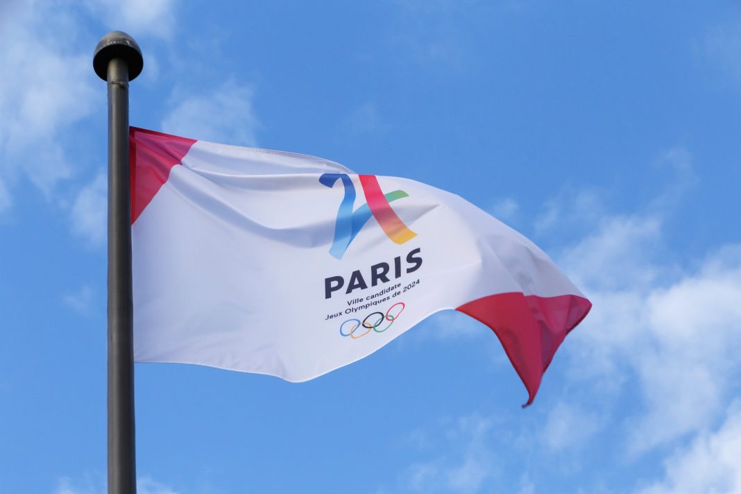 Флаг 2024. Флаг олимпиада 2024. Paris 2024 Olympic games Flag. Олимпиада в Париже 2024 символы-флаги. Символ Олимпийских игр во Франции.