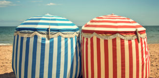 Deauville et Trouville, le smoking et le ciré