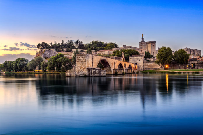 shutterstock_362631386 Ville d'Avignon